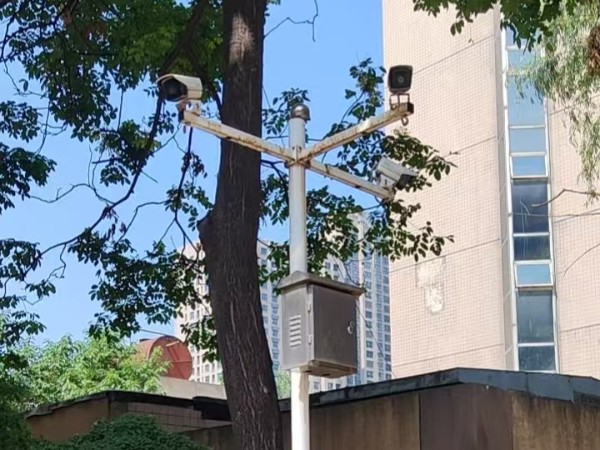 為您在西安的工廠安裝智能監(jiān)控?cái)z像頭，構(gòu)筑安全與效率的堅(jiān)實(shí)屏障